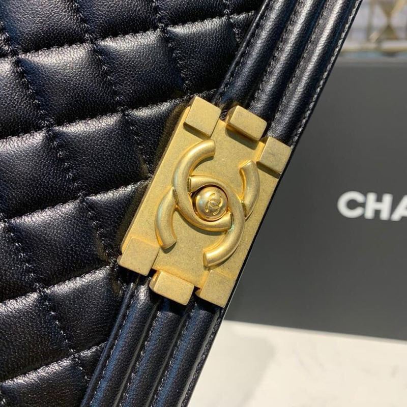 Chanel Boy Handbag Gold Toned Hardware Black For Women, Women’s Bags, Shoulder And Crossbody Bags 9.8in/25cm A67086