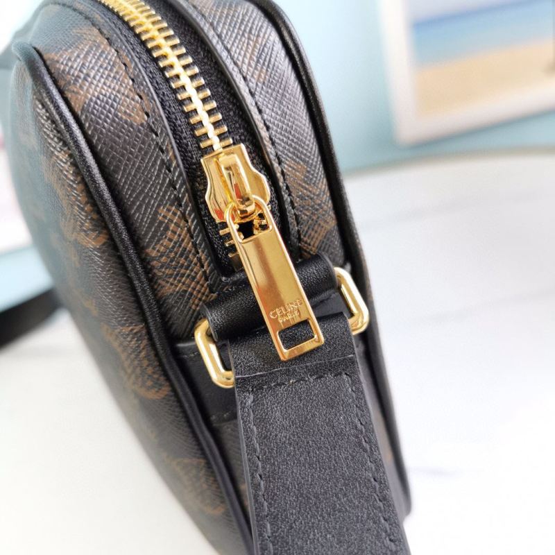 Celine Medium Messenger Bag in Triomphe Canvas With Celine Print Black For Women‎ 9in/23cm 194502CIM.38NO