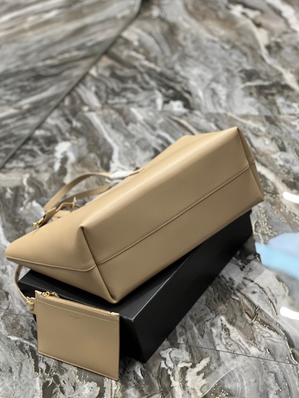 Saint Laurent Ew In Supple Black/Beige For Women‎ 14.5in/37cm 600281CSV0J1000