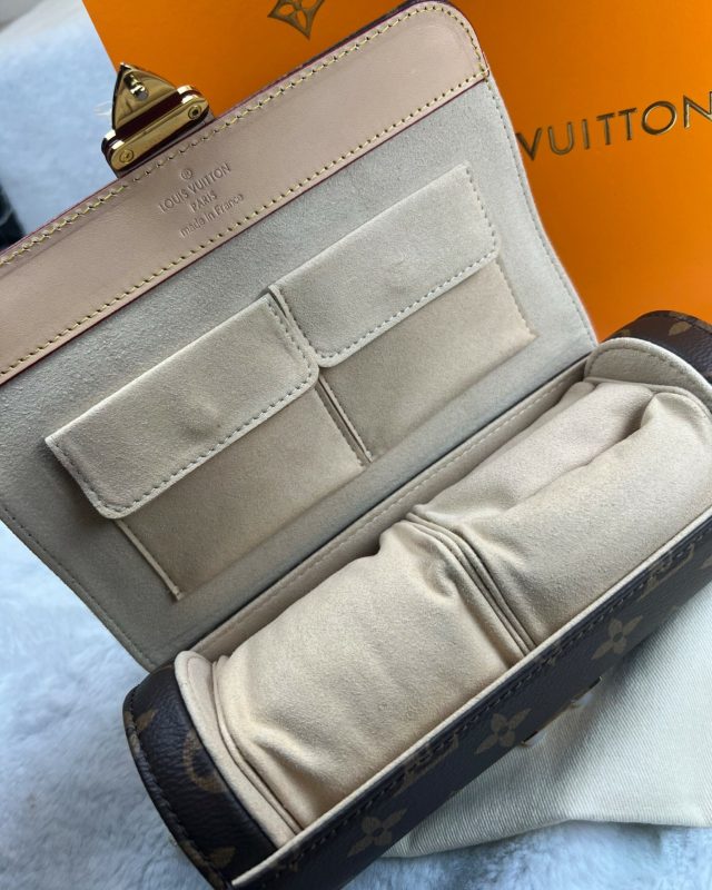 Louis Vuitton Etui Bijoux Bag Brown 7,5in/19cm M10145