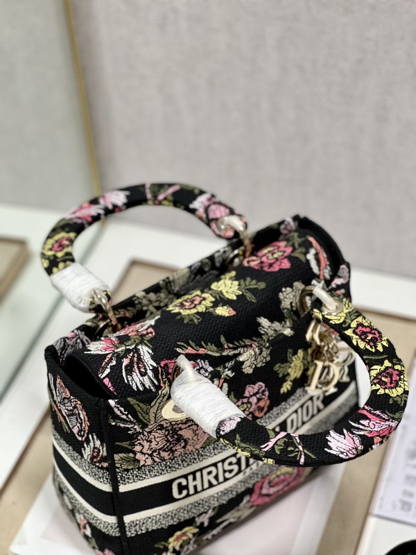 Dior Medium Lady D-Lite Bag Black For Women 9.5in/24cm M0565ORZB_M911