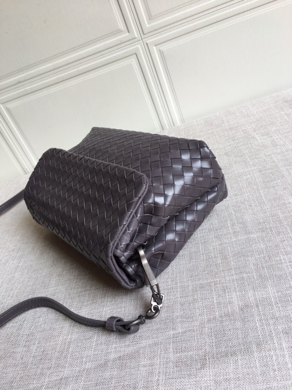 Bottega Veneta Classic Intrecciato Dark Brown, For Women, Women’s Bags 8.9in/22.5cm