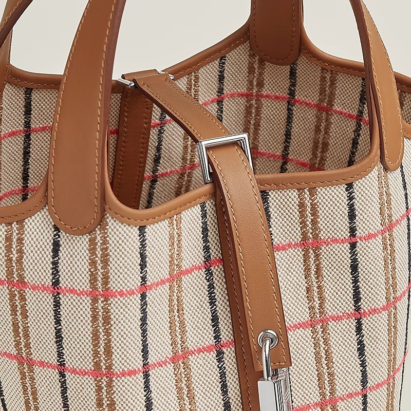 Hermès  Picotin Lock 18 Handbag
