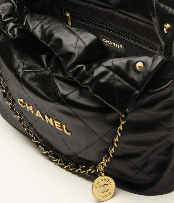 Chanel 2024/25 Métiers d’art CHANEL 22 Handbag