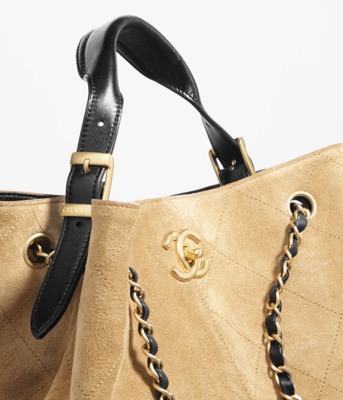 Chanel 2024/25 Métiers d’art Shopping Bag