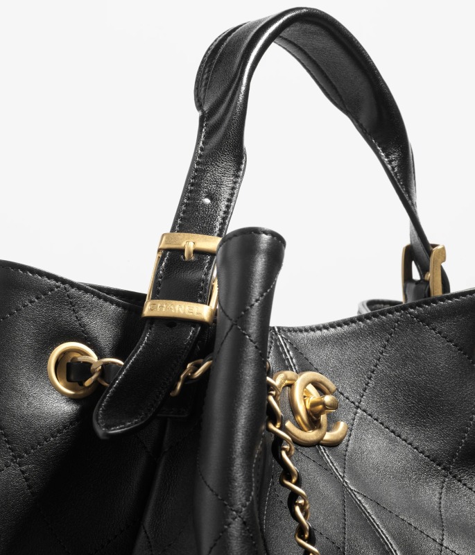 Chanel 2024/25 Métiers d’art Shopping Bag