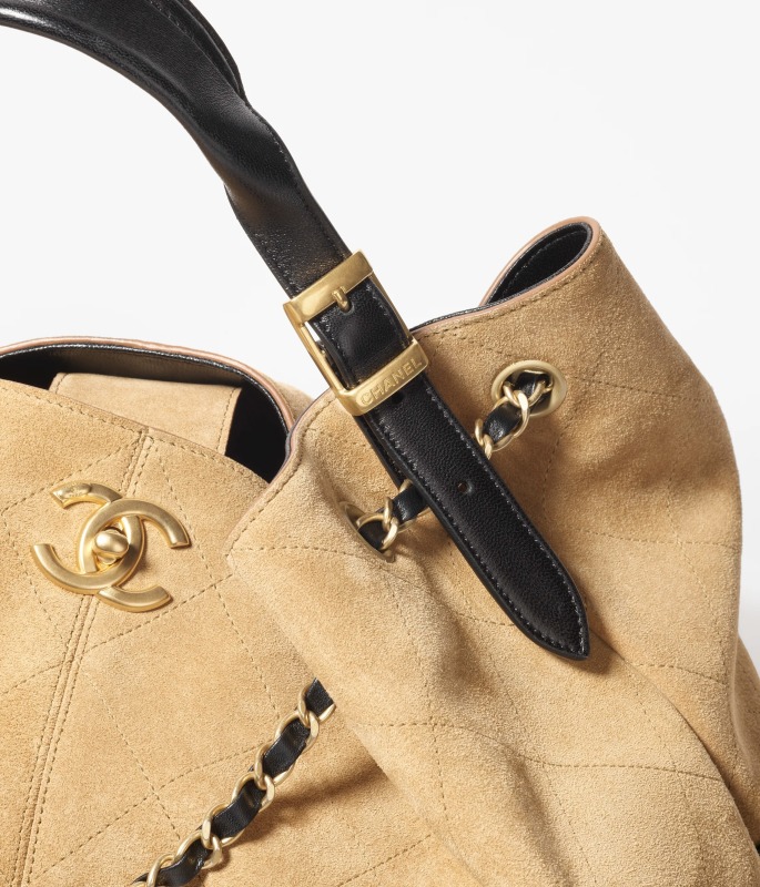 Chanel 2024/25 Métiers d’art Shopping Bag