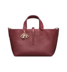 Burgundy Flat Macrocannage Calfskin