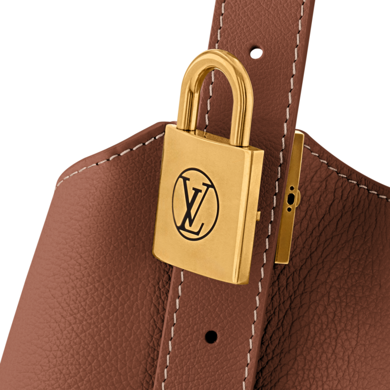 Louis Vuitton Low Key Hobo MM
