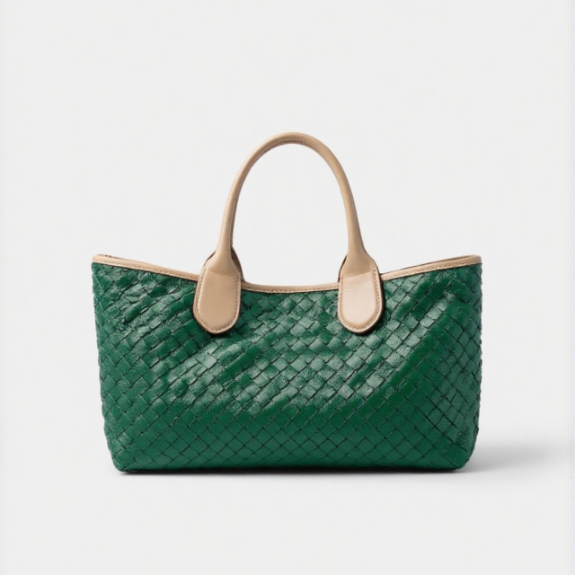 حقيبة كبيرة من الجلد النباتي المنسوج مع سحاب للإغلاق: شعار مخصص