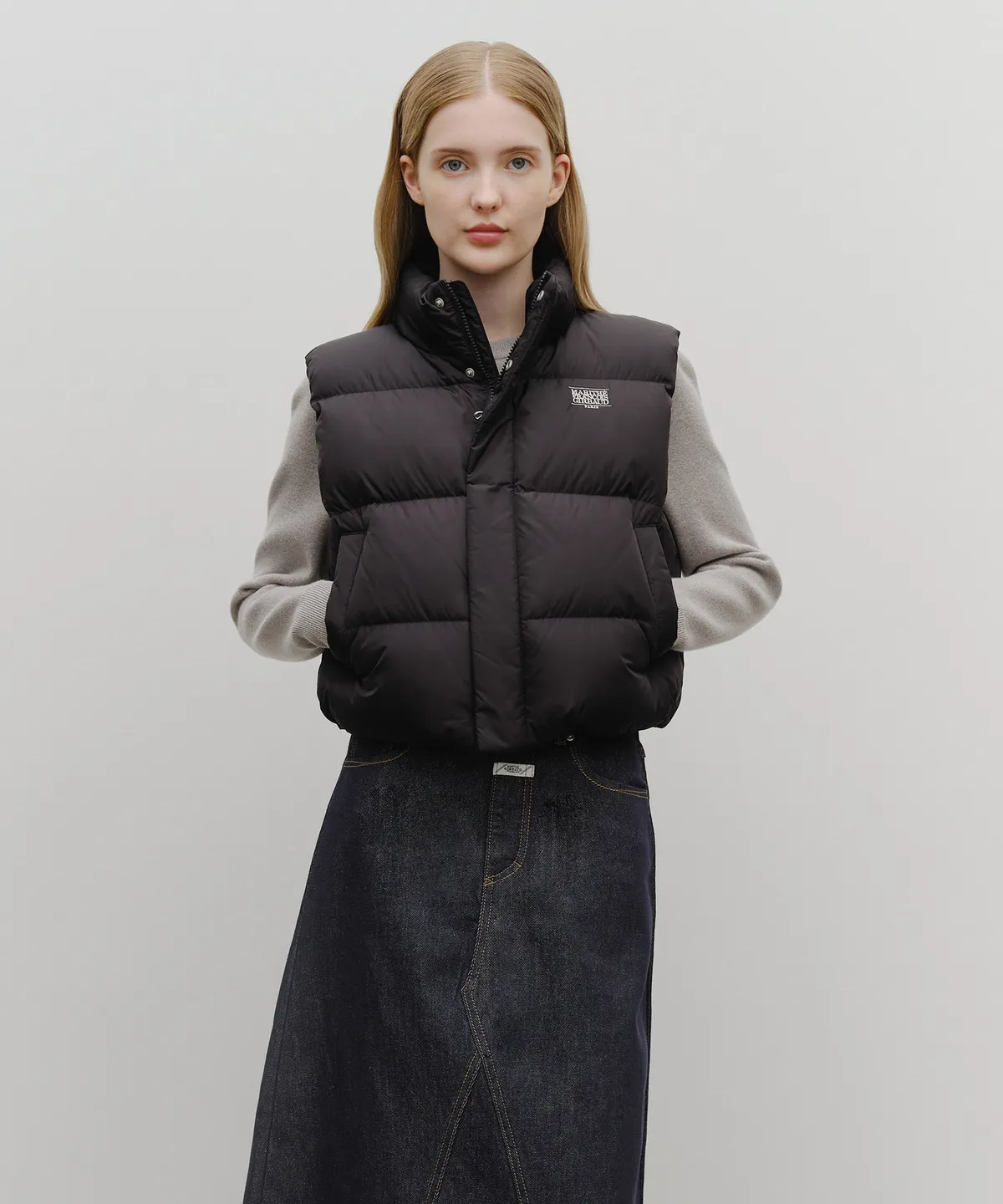 MARITHE--W CLASSIC LOGO CROP DOWN VEST black