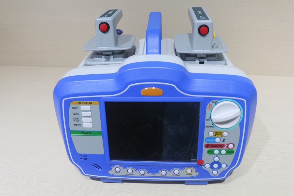 Emergency dual-chamber automated external defibrillator
