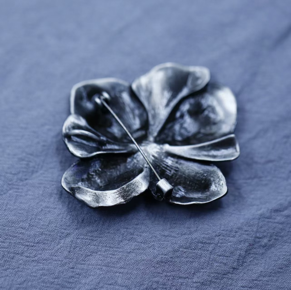 Retro freshwater four-leaf clover style steamed bun pearl brooch,corsage,chest accessory and gift,eternal flower