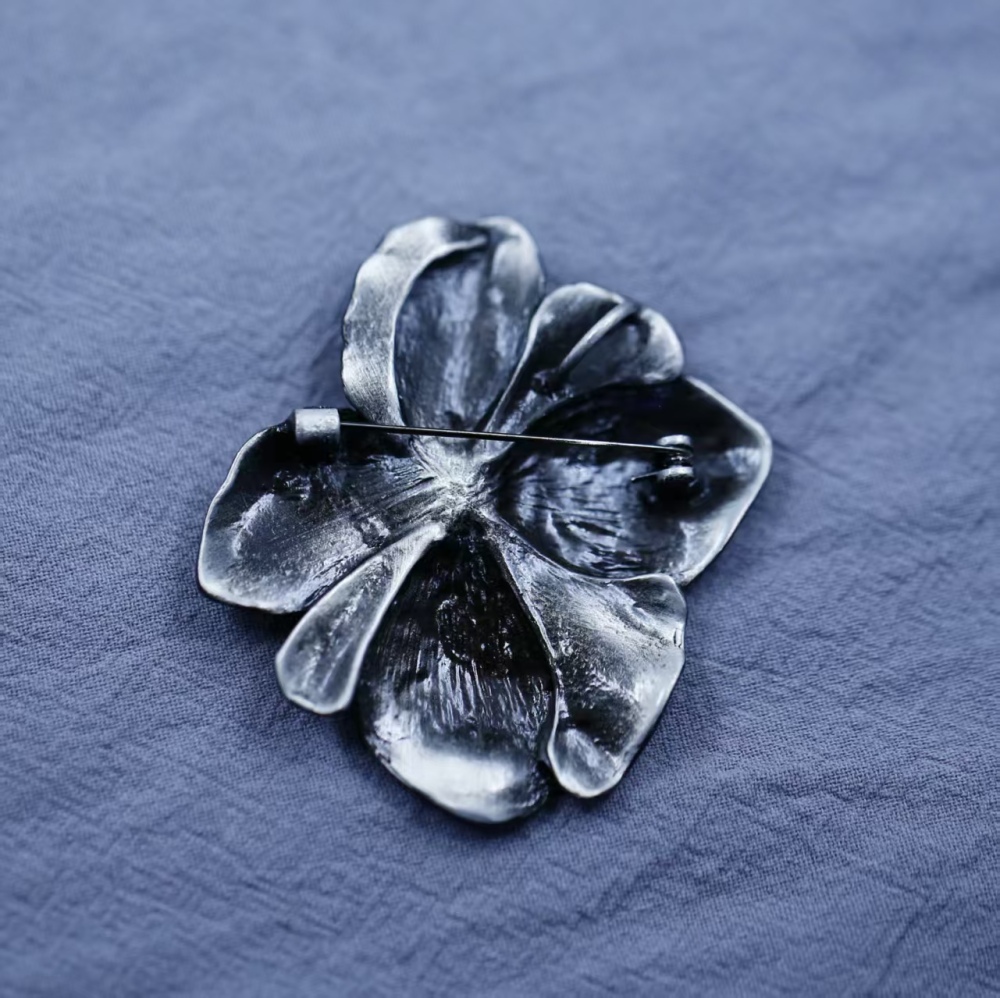 Retro freshwater four-leaf clover style steamed bun pearl brooch,corsage,chest accessory and gift,eternal flower