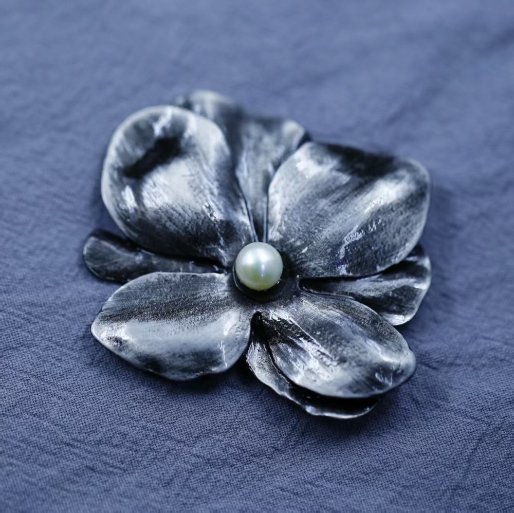 Retro freshwater four-leaf clover style steamed bun pearl brooch,corsage,chest accessory and gift,eternal flower