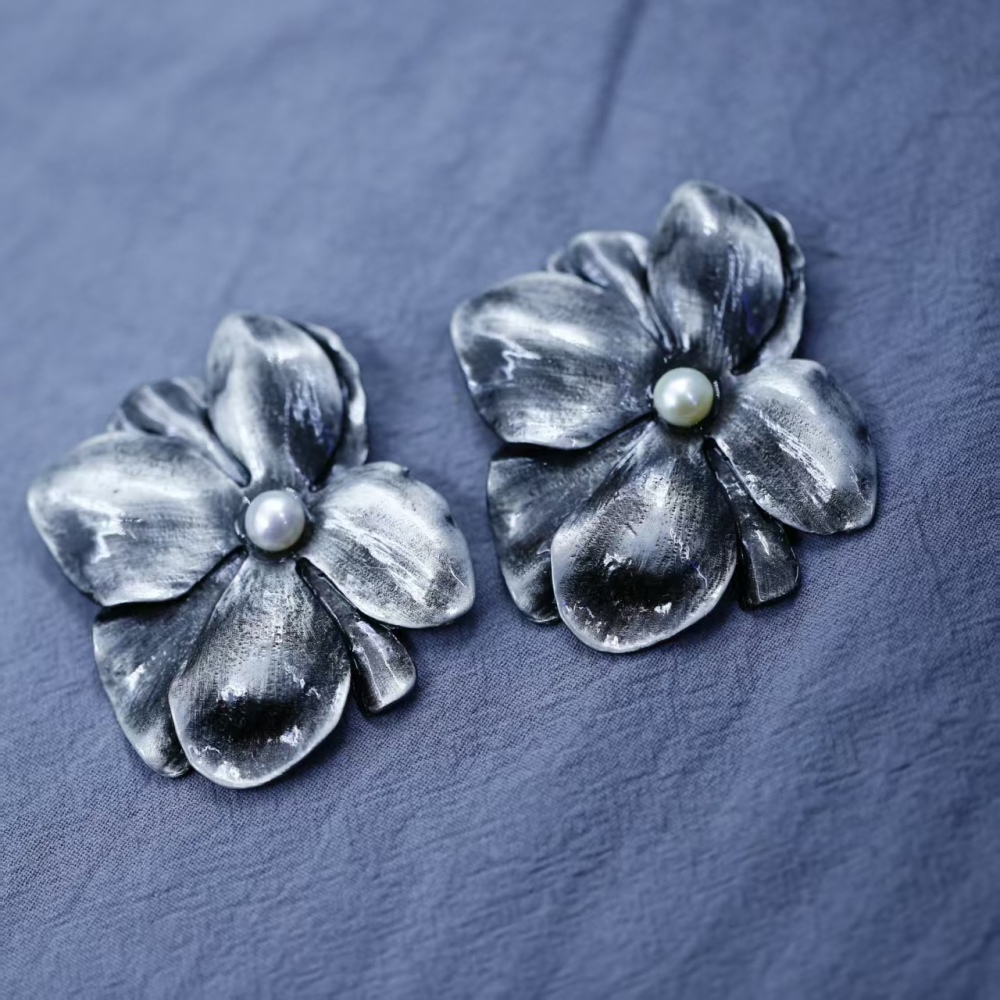 Retro freshwater four-leaf clover style steamed bun pearl brooch,corsage,chest accessory and gift,eternal flower
