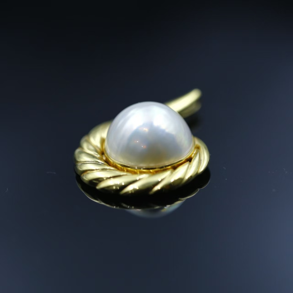 20mm strong mirror finish, 18K thick gold inlaid Amami Oshima Sea Water Horse pearl pendant, elegant women's neck accessory
