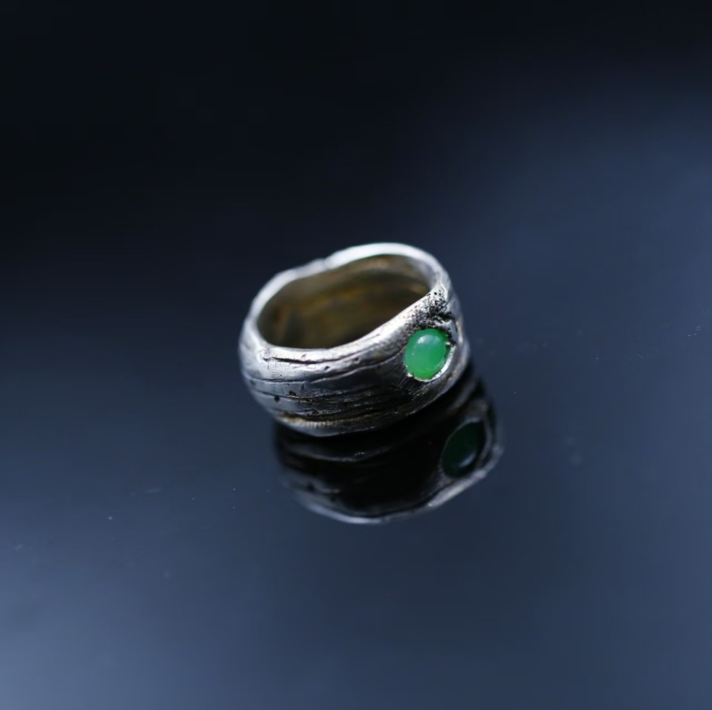 Handcrafted 99.9% pure silver jade ring with egg white from Myanmar's ice glutinous rice variety