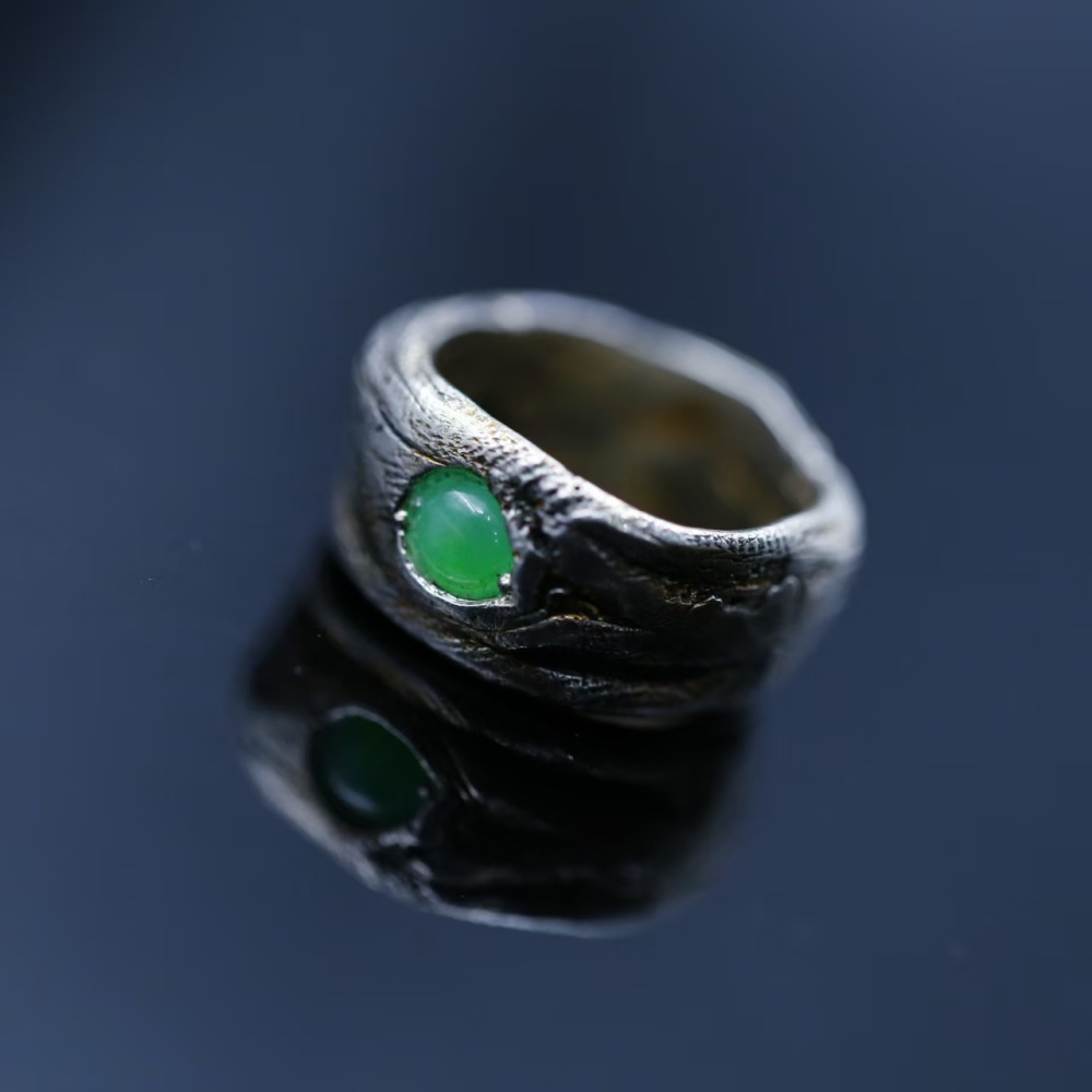 Handcrafted 99.9% pure silver jade ring with egg white from Myanmar's ice glutinous rice variety