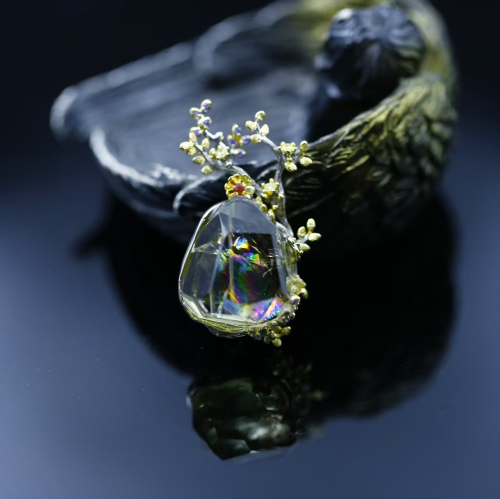 Cross-sectional conformal rainbow Athestelle silver set with yellow citrine crystal brooch pendant