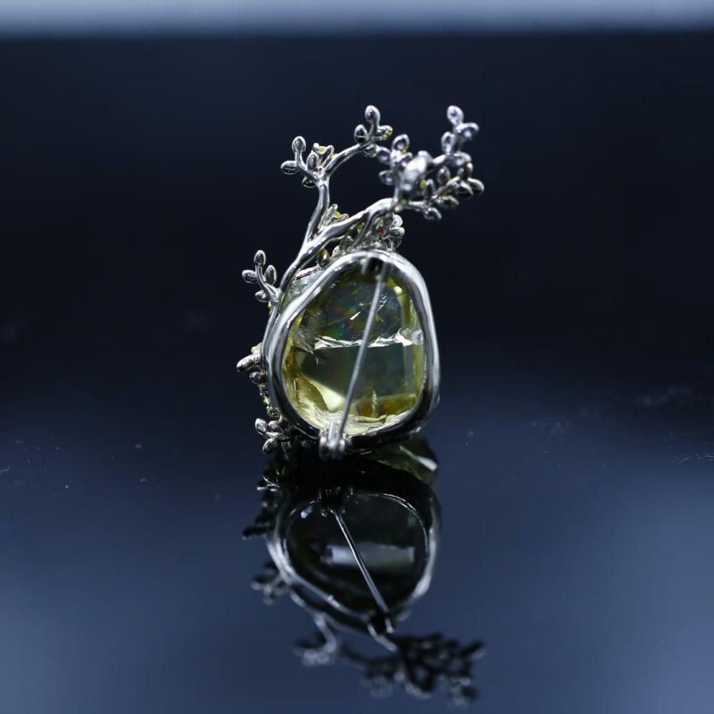 Cross-sectional conformal rainbow Athestelle silver set with yellow citrine crystal brooch pendant