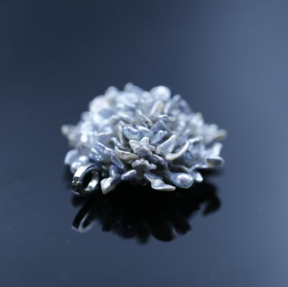 Hand-woven Flower-shaped South Sea Blue Keshi Pearl Pendant