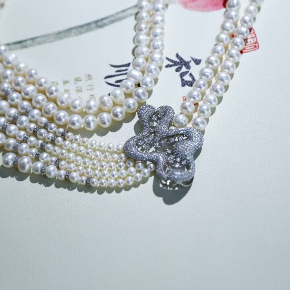 Freshwater white cuclear-free luxury double-loop pearl sweater chain necklace paired with 925 silver accessories