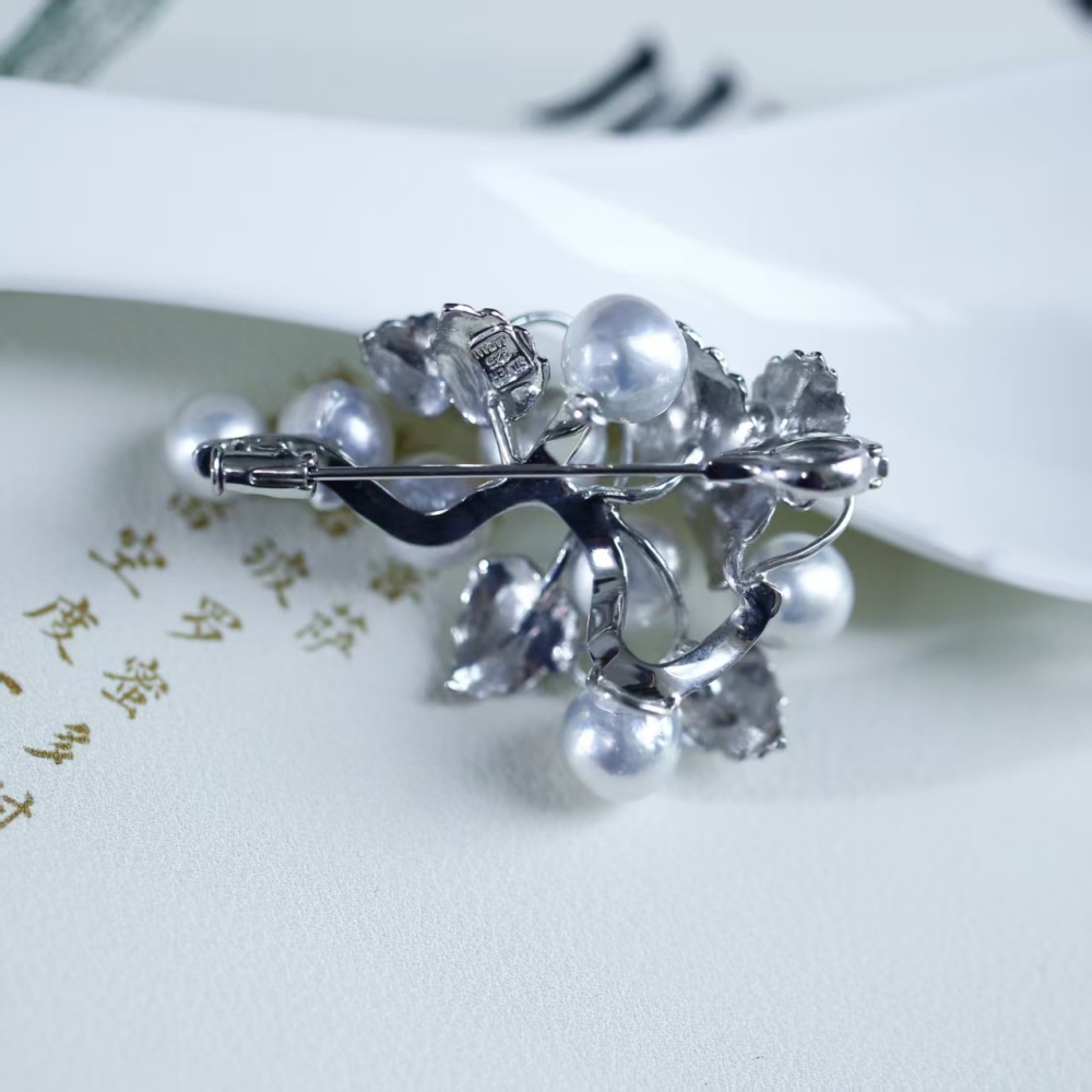 7-8mm sea water non-irradiated silver leaf design Akoya pearl pendant/brooch