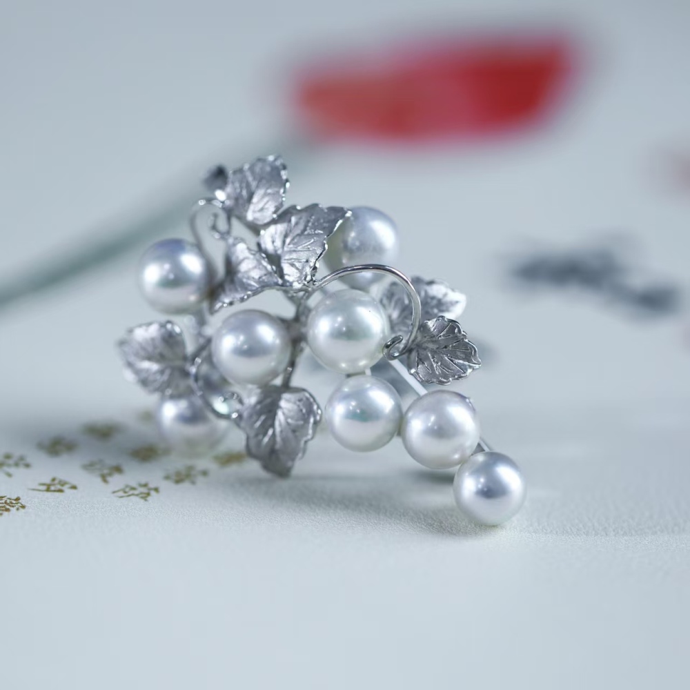 7-8mm sea water non-irradiated silver leaf design Akoya pearl pendant/brooch