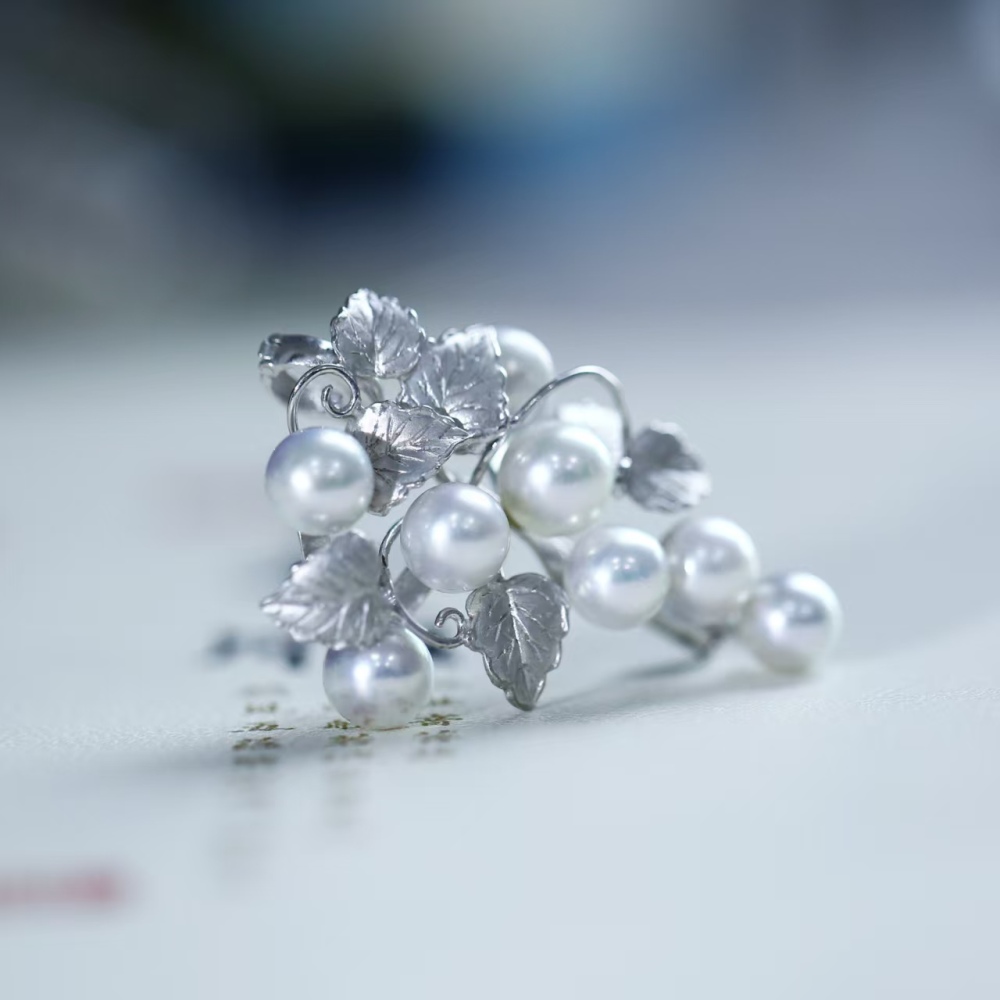 7-8mm sea water non-irradiated silver leaf design Akoya pearl pendant/brooch