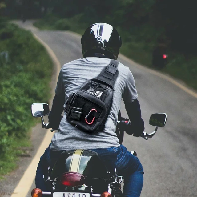 Factory Direct Sales Tactical Assault Sling Bag for Outdoor Assault Tactical Sling Backpack Practical Tactical Chest Bag  Outdoor Fishing Leisure Water Bottle Bag Multifunctional Mountain Climbing Water Bottle Bag