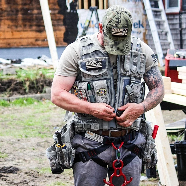 Customized Adjustable Training Vest for Hunting Breathable Training Vest High Quality Outdoors Training Vest  Kids Training Vest Adjustable Nylon Children Outdoor Game Vest with Multiple Pouches for Playing Game