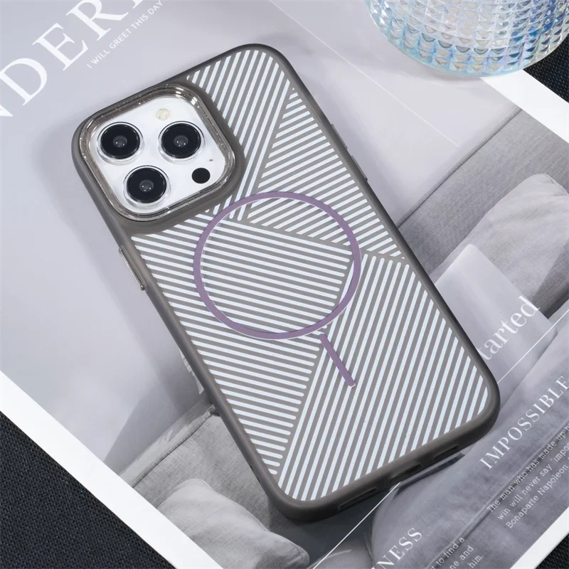 New Fashion 3D Striped Magnetic Phone Case For iPhone 12 13 14 15 16 Pro Max Plus For Magsafe Wireless Charger Shockproof Cover