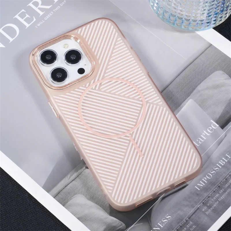 New Fashion 3D Striped Magnetic Phone Case For iPhone 12 13 14 15 16 Pro Max Plus For Magsafe Wireless Charger Shockproof Cover
