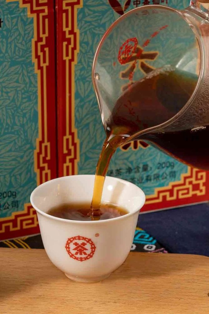 “Reimagined Elegance, Zhongcha Xianye: Nanyang’s Nostalgic Aroma Returns, Xianye Reborn”