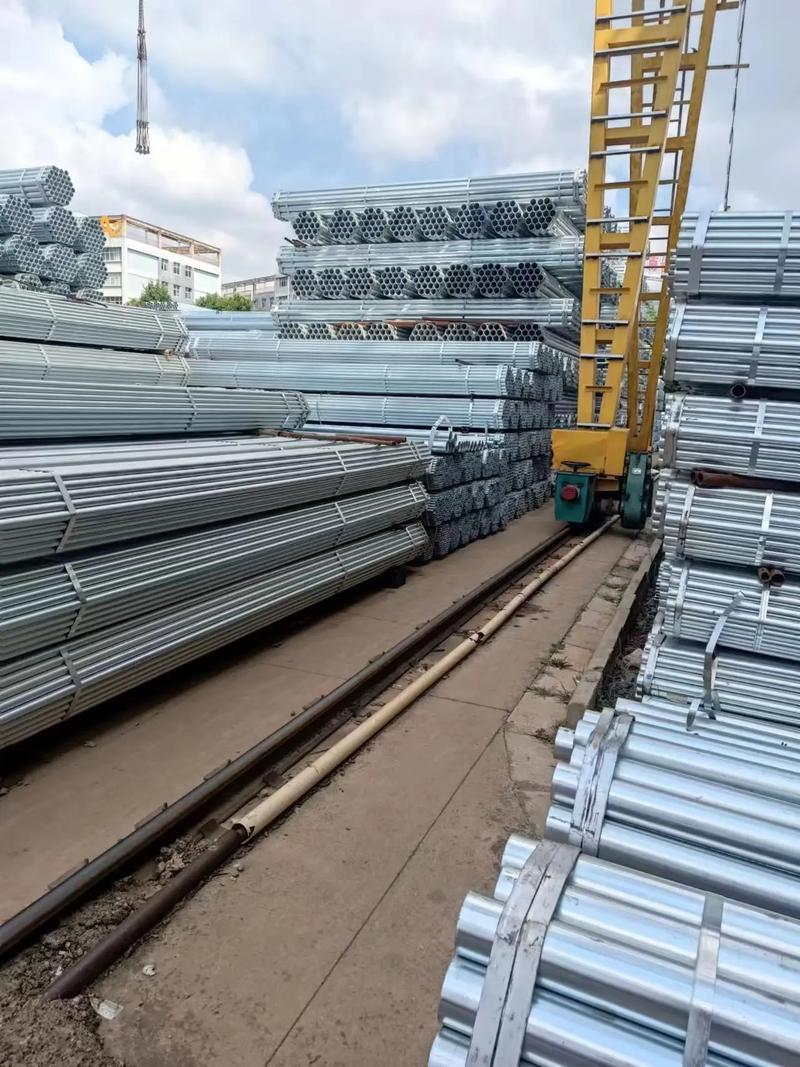 S220 Galvanized Pipe