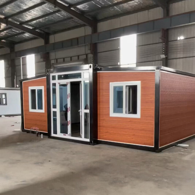 Double Wing Extension Room