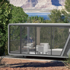 S115 Deluxe Space Capsule