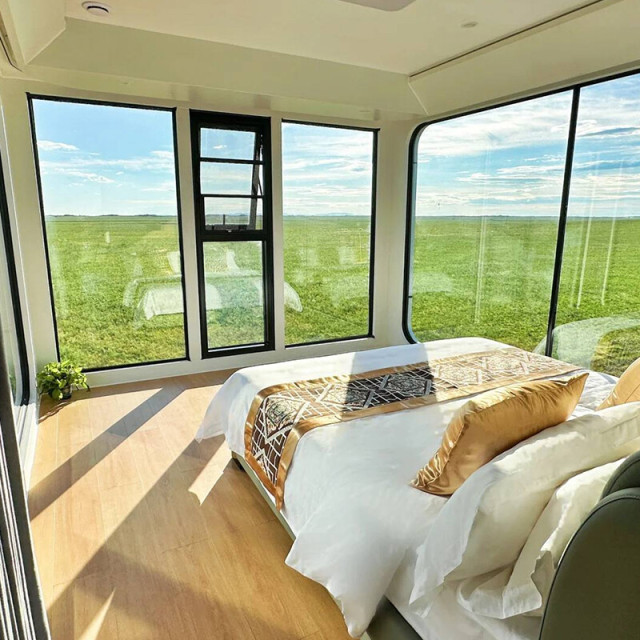 Apple Cabin