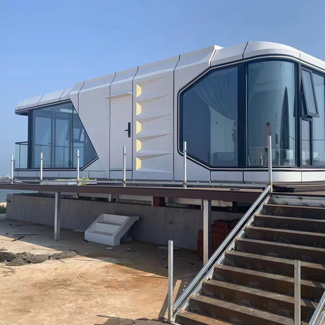 20ft Deluxe Space Capsule