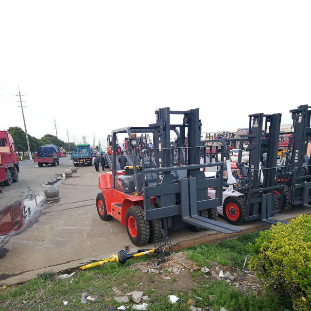 Forklift