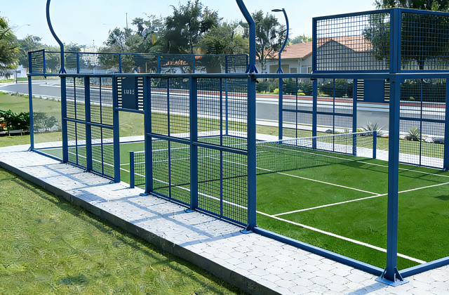 Best Selling Reinforced Steel Frame High Quality Tempered Glass Panoramic Padel Tennis Court for Indoor/Outdoor Club Sport