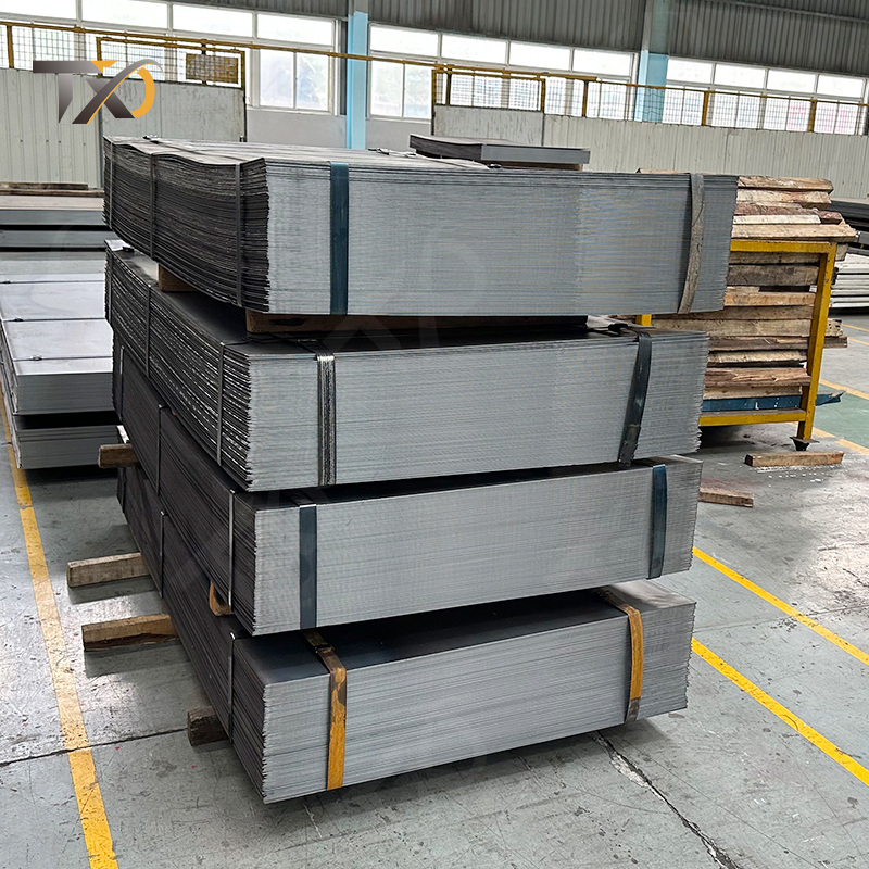 Low carbon steel plate