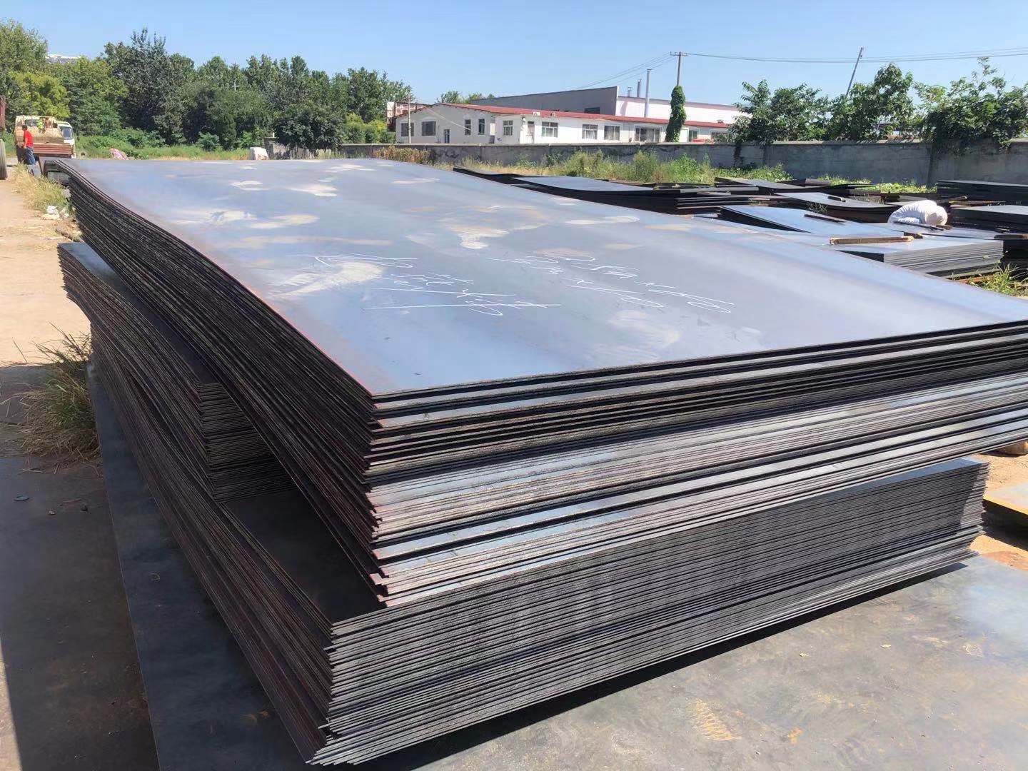Medium carbon steel plate