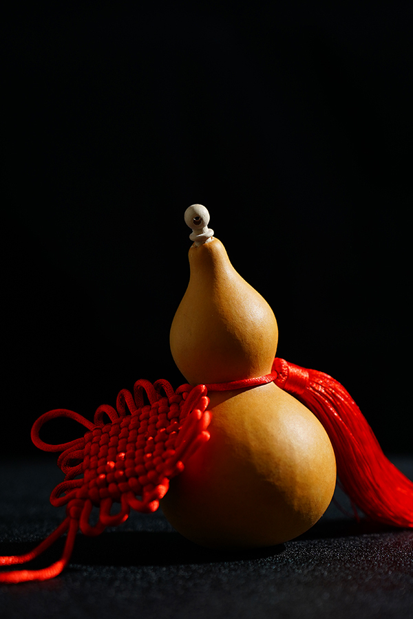 Natural opening gourd for purifying dirt and harmonizing healthy, toilets use