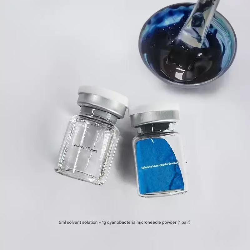 Blue-green algae sponge microneedle freeze-dried powder