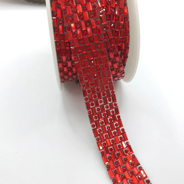 Luxury Iron On Clothes Glass Rhinestone Trim Wholesale