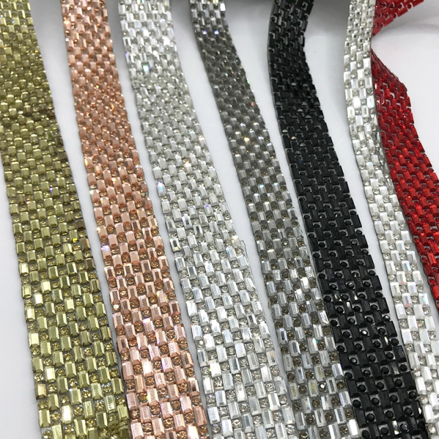 Luxury Iron On Clothes Glass Rhinestone Trim Wholesale
