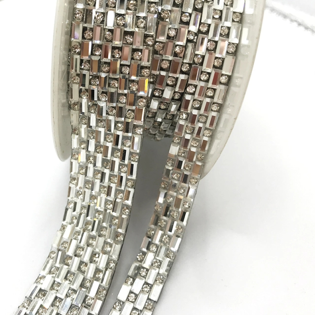 Luxury Iron On Clothes Glass Rhinestone Trim Wholesale