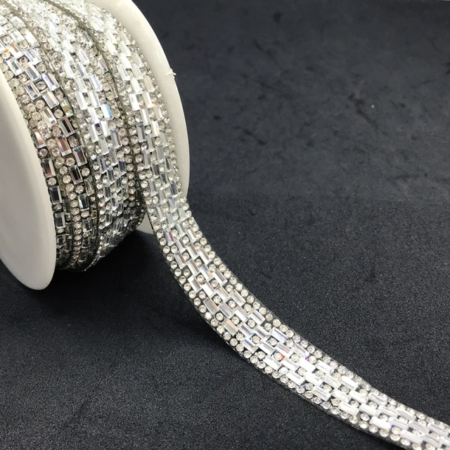 Rose Gold Glass Rhinestone Trimming Factory